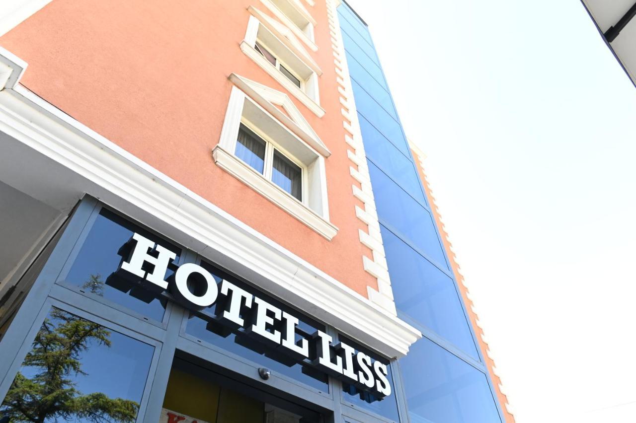Hotel Liss Lezhë Exteriör bild